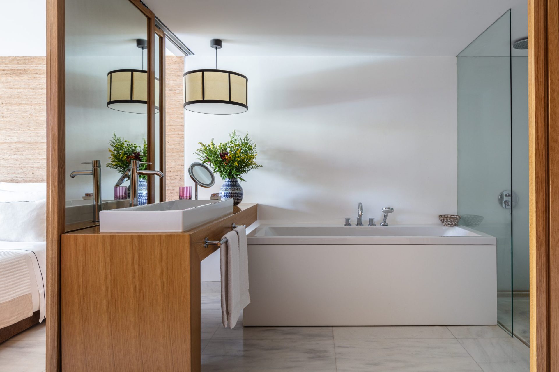 Victoria_Golf_Resort_&_Spa_Deluxe_Room_Bathroom