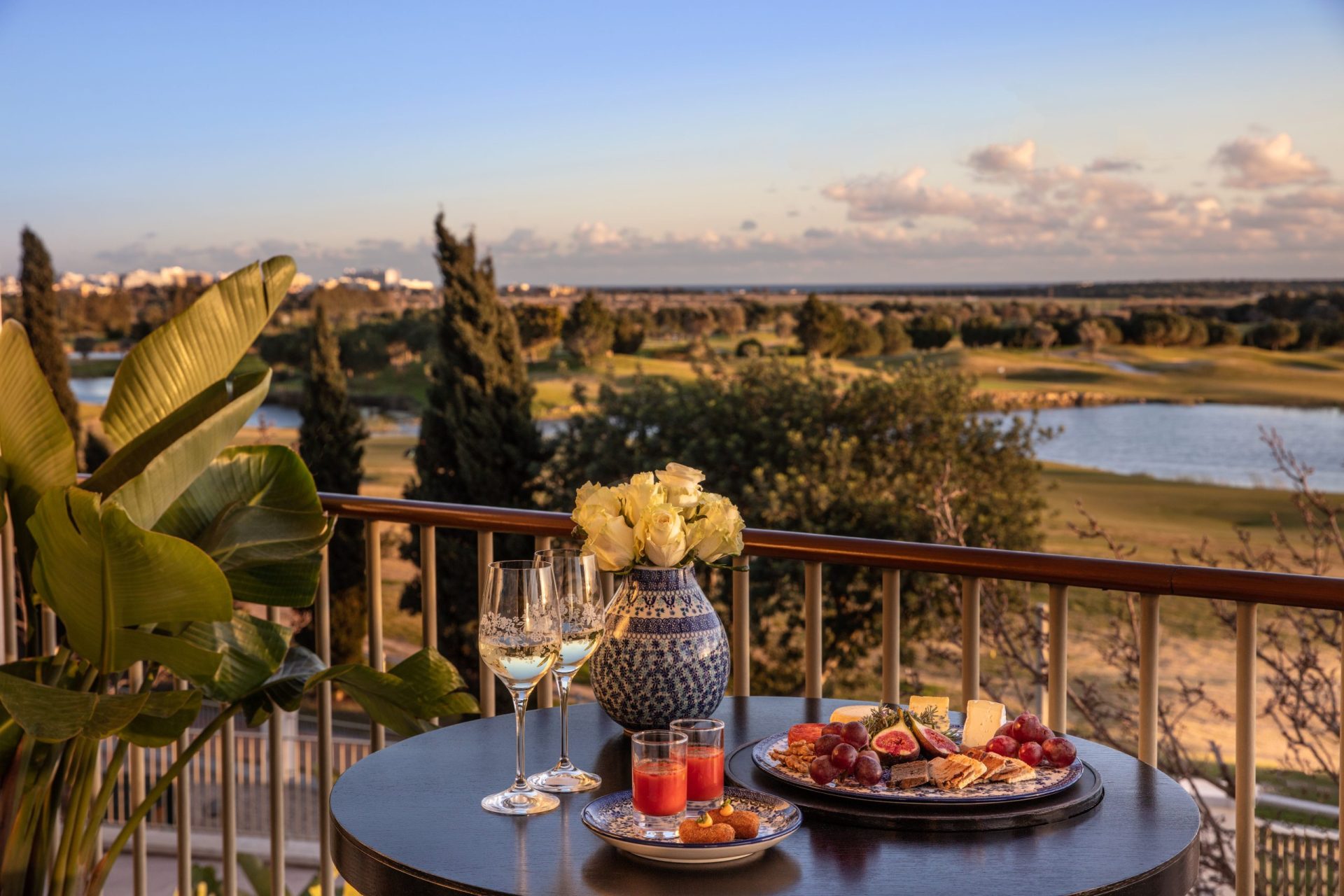 Victoria_Golf_Resort_&_Spa_Golf_View_Suite_Terrace