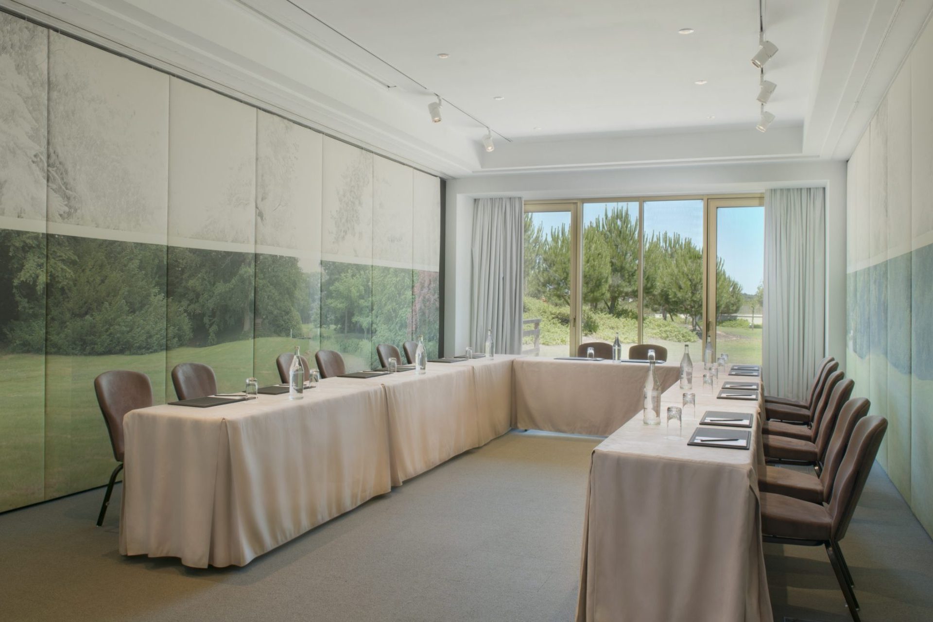 Victoria_Golf_Resort_&_Spa_Meeting_Room_Congress_And_Events_Center_Ushape_Setup