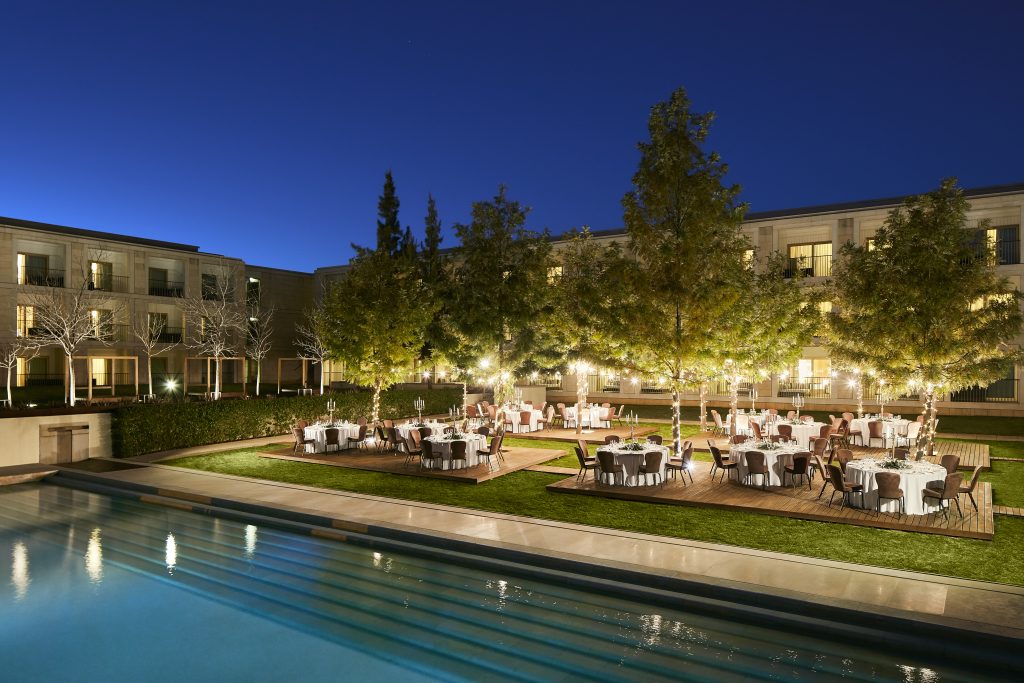Victoria_Golf_Resort_&_Spa_Pol_View_Wedding_Garden_Set_Up_Dinner