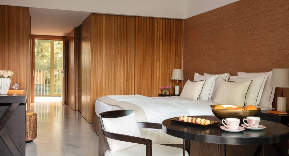 Victoria_Golf_Resort_&_Spa_Deluxe_Room_Wide