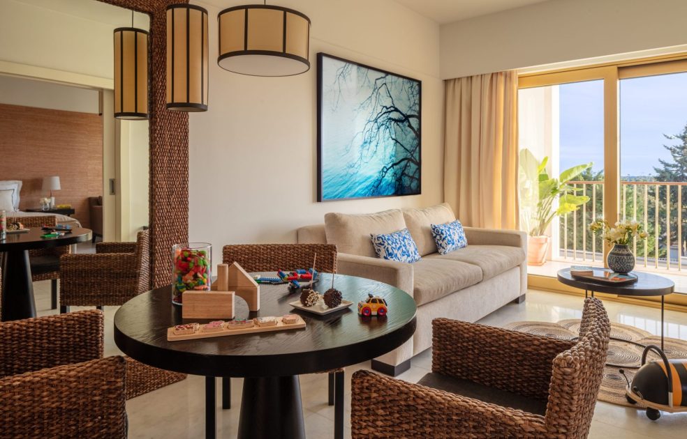 Victoria_Golf_Resort_&_Spa_Family_Suite_Dining_Table