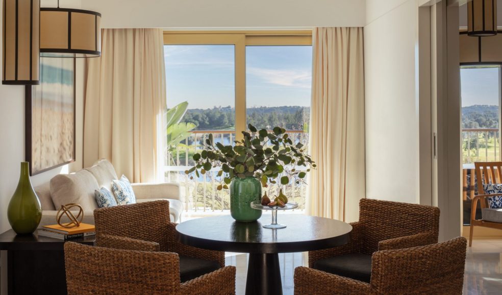 Victoria_Golf_Resort_&_Spa_Golf_View_Suite_Livingroom_Terrace