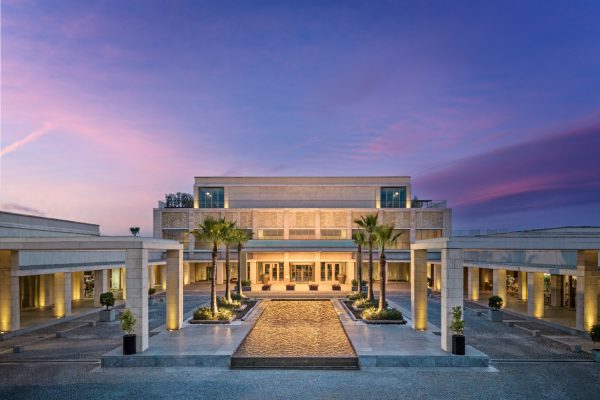 Victoria_Golf_Resort_&_Spa_Main_Entrace_Evening