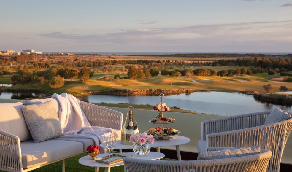 Victoria_Golf_Resort_&_Spa_Presidential_Suite_Rooftop_Sitting_Area