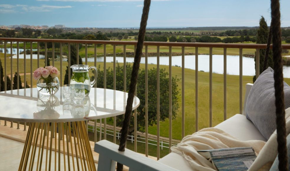 Victoria_Golf_Resort_&_Spa_Presidential_Suite_Terrace_Swing_Seat