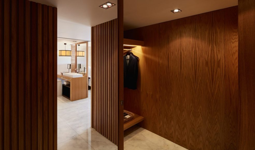Victoria_Golf_Resort_&_Spa_Victoria_Suite_Closet